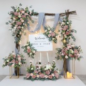 Bohemian Style Wedding Flower Arrangements